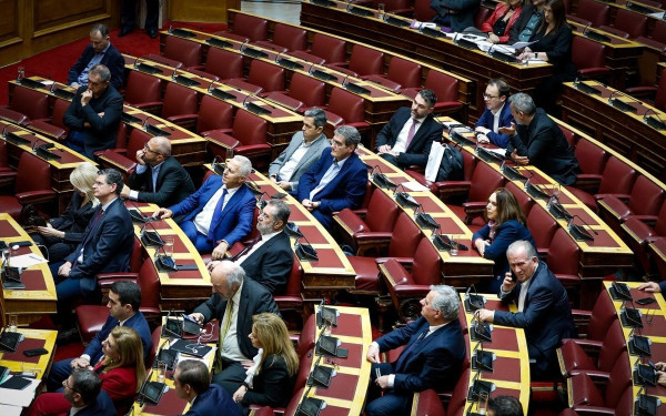 ΣΥΡΙΖΑ: Μένει πλέον με 36 βουλευτές - Πώς αλλάζουν οι συσχετισμοί στη Βουλή