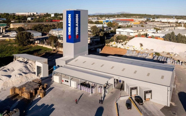 ΤHRAKON: Εγκαινίασε το έκτο της εργοστάσιο στα Οινόφυτα