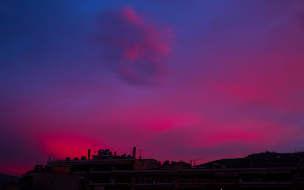 Το Βόρειο Σέλας  «φώτισε» τον ουρανό της Δράμας (φωτ.)