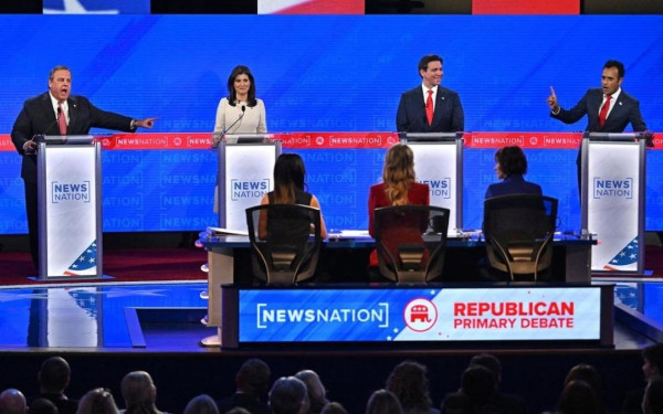 ΗΠΑ: «Φαφλατά», «φασίστρια», «Βόλντεμορτ» - Επιθέσεις και ύβρεις μεταξύ των υποψηφίων στο 4ο ντιμπέιτ των Ρεπουμπλικάνων (βίντεο)