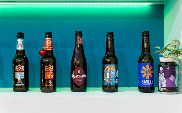 Beer 24: Το taproom που μας μύησε στη μπυρογνωσία