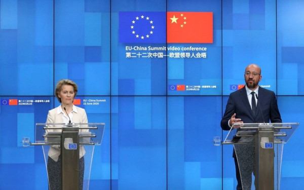 Στο Πεκίνο Φον ντερ Λάιεν - Μισέλ για τη Σύνοδο ΕΕ-Κίνας: Συζήτησαν για την εμπορική συνεργασία