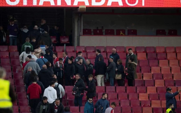 Σοκ στην Ισπανία: Φίλαθλος πέθανε στις κερκίδες κατά τη διάρκεια του Γρανάδα - Μπιλμπάο