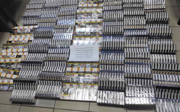 Προμαχώνας: Συνελήφθησαν με χιλιάδες λαθραία τσιγάρα στις βαλίτσες τους (φωτ.
