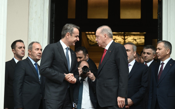 Μilliyet: «Βαίνει καλώς» ο ελληνοτουρκικός διάλογος - Ο Μητσοτάκης θα επισκεφθεί την Τουρκία τον Μάιο