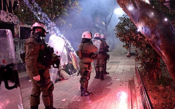 Ένταση στα Εξάρχεια μετά την πορεία για τον Α. Γρηγορόπουλο (φωτ.)