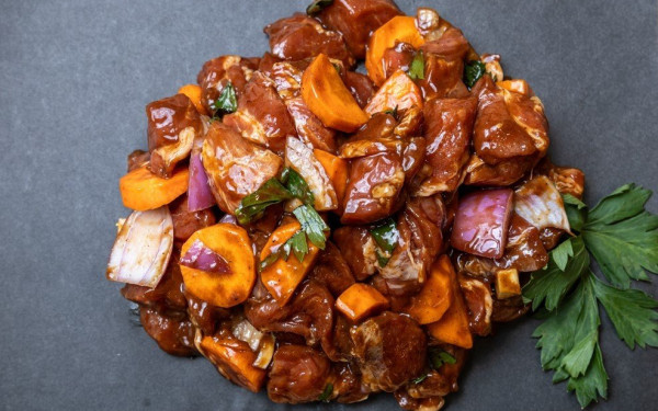  Stivos: Ένα κρεοπωλείο με ιστορία και άριστα προϊόντα φέρνει τα καλύτερα στο γιορτινό σας τραπέζι