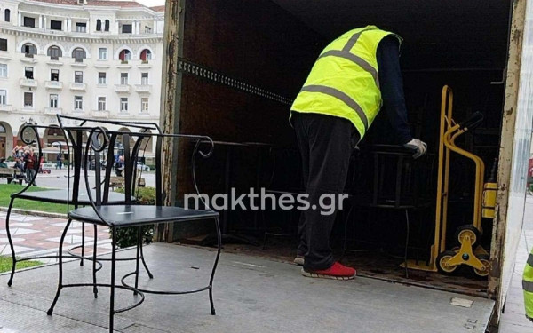 Θεσσαλονίκη: «Σηκώνει» τραπεζοκαθίσματα η δημοτική αστυνομία - Οι συχνότερες παραβάσεις και οι θρασείς που δεν έχουν καν άδεια (φωτ.)