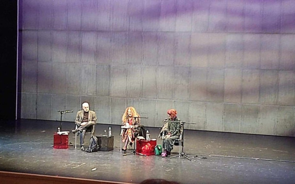 Ζυράννα Ζατέλη: «Αν δεν ήμουν συγγραφέας θα ήθελα να ήμουν ένα πουλί, ίσως και να έχω υπάρξει» (βίντεο & φωτ.)