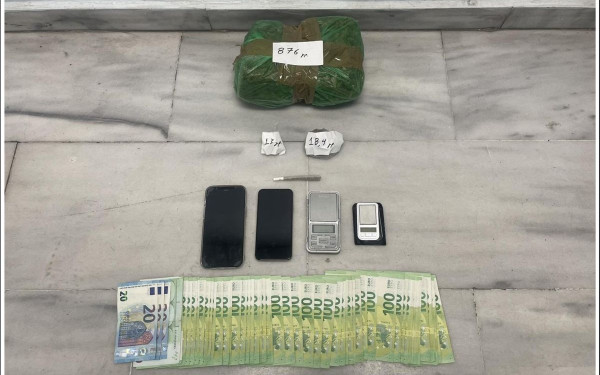 Θεσσαλονίκη: Χειροπέδες σε 32χρονο για διακίνηση ναρκωτικών (φωτ.)