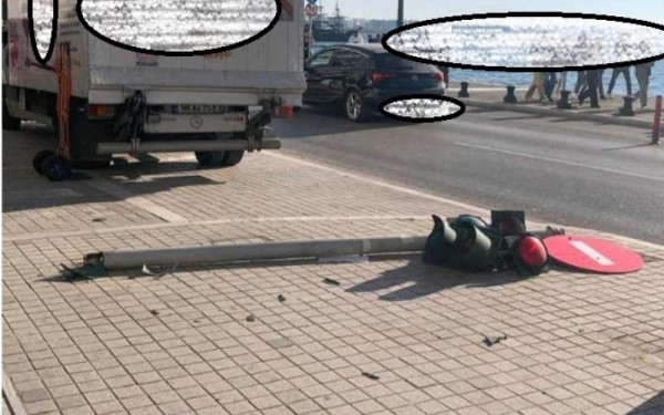 Θεσσαλονίκη: Έπεσε φανάρι στη Λεωφόρο Νίκης - Δείτε φωτογραφία