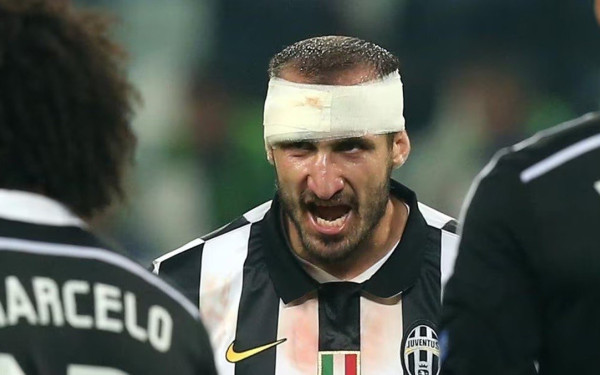 Τζόρτζο Κιελίνι: Ο άνθρωπος που κυριολεκτικά μάτωνε τη φανέλα του, αποφάσισε να ξεκουραστεί (βίντεο)