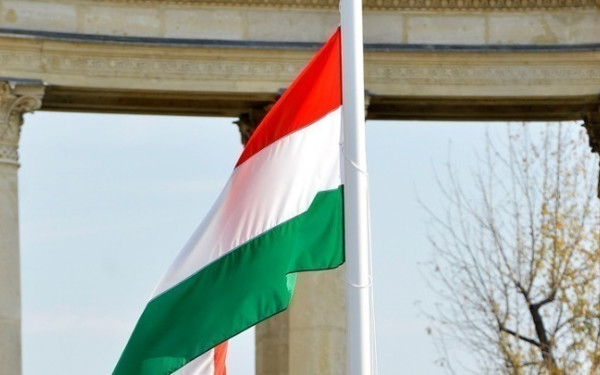 Ουγγαρία: Το κοινοβούλιο ενέκρινε νόμο που απαγορεύει την Παρέλαση Υπερηφάνειας