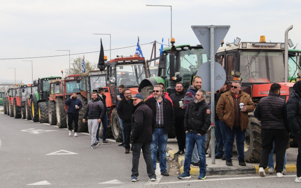Καρδίτσα: Στους δρόμους με τα τρακτέρ τους οι αγρότες