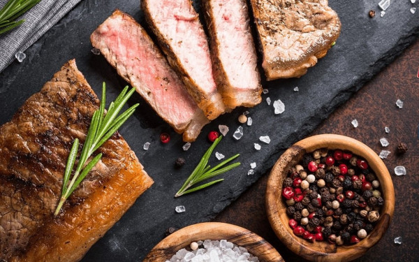   Κρεοπωλείο «Οι φάρμες του χωριού μας»: Γιατί το κρέας είναι θέμα εμπιστοσύνης