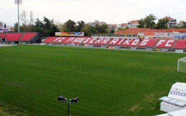 Η μάχη του μπαλκονιού για τους φιλάθλους που μένουν δίπλα σε γήπεδα (βίντεο)