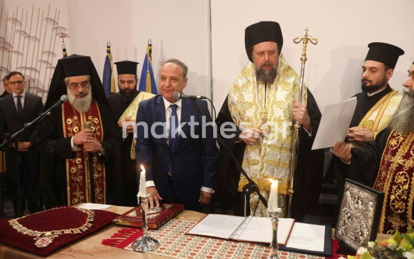 Η τελετή ορκωμοσίας του Στέλιου Αγγελούδη, οι selfies και τα «παρασκήνια» (φωτ.)