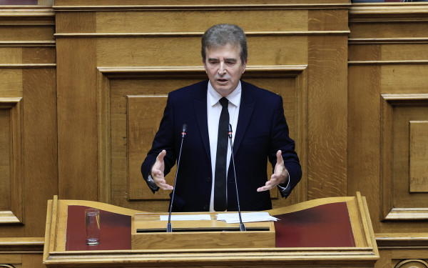 Μ. Χρυσοχοΐδης - εξεταστική για Τέμπη: Προβλήματα χρηματοδότησης, λειτουργικότητας και ασφάλειας στον σιδηρόδρομο το 2013