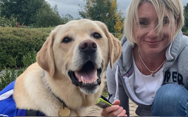 Ηλ. Μόσιαλος: Μας συστήνει σκύλο που ανιχνεύει επιληπτικές κρίσεις πριν εμφανιστούν