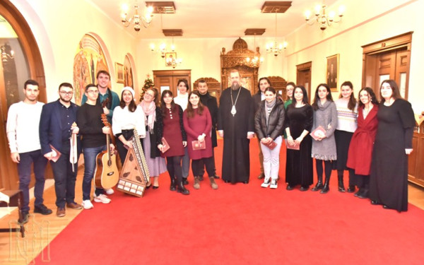 Θεσσαλονίκη: Κάλαντα στον Φιλόθεο είπαν φοιτητές του ΠΑΜΑΚ 