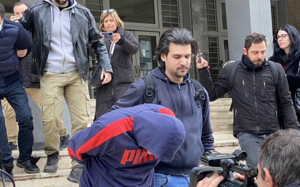 Θεσσαλονίκη: Προθεσμία πήραν οι δύο βασικοί ύποπτοι της γυναικοκτονίας της 41χρονης στην Καλαμαριά