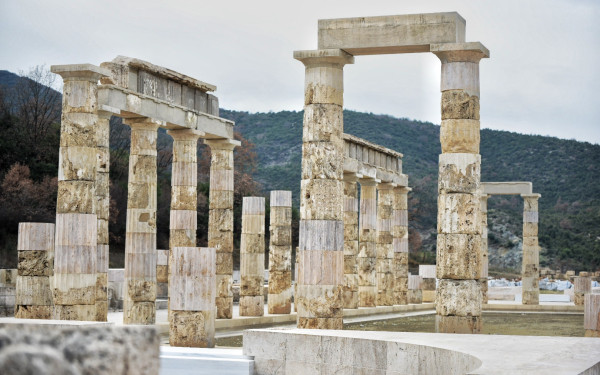 «Πόλεμος» για το Ανάκτορο των Αιγών: Αμφισβητεί την αναστήλωση το Διεθνές Συμβούλιο Μνημείων και Τοποθεσιών - «Λιβελλογράφημα» απαντά η Κοτταρίδη
