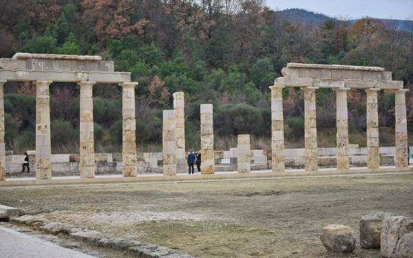 Ο Παρθενώνας της Μακεδονίας, ο Φίλιππος ο Β’, ο Αλέξανδρος και η ανάπτυξη - Λίγες ώρες στις Αιγές