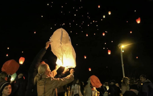 Ο ουρανός της Θεσσαλονίκης θα γεμίσει φαναράκια την παραμονή Πρωτοχρονιάς