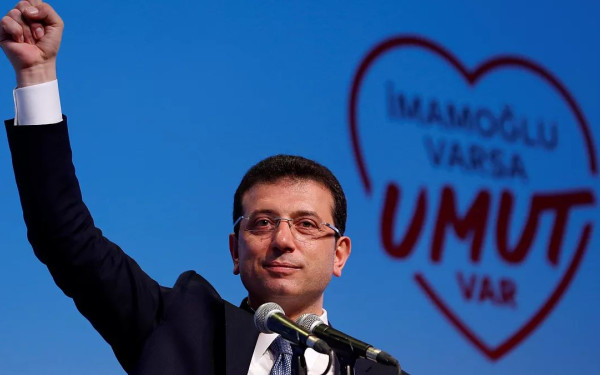 Τουρκία: «Πολύ χαρούμενος» με τα αρχικά αποτελέσματα στην Κωνσταντινούπολη δηλώνει ο Ιμάμογλου