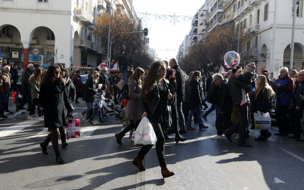 Ανοιχτά σήμερα, Κυριακή, τα καταστήματα - Το ωράριο λειτουργίας