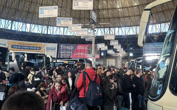 Θεσσαλονίκη: Το αδιαχώρητο στα ΚΤΕΛ ενόψει Χριστουγέννων