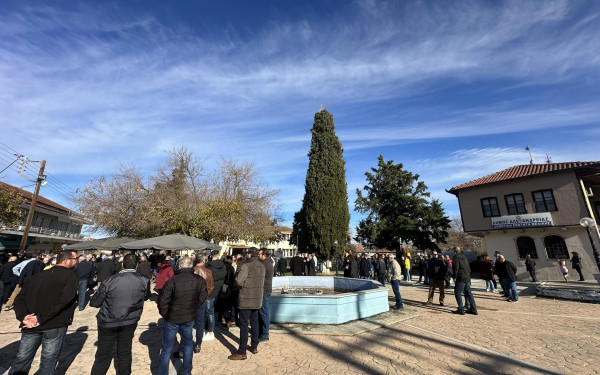 Η πρώτη του Μητσοτάκη στη Μελίκη Ημαθίας και τα δώρα