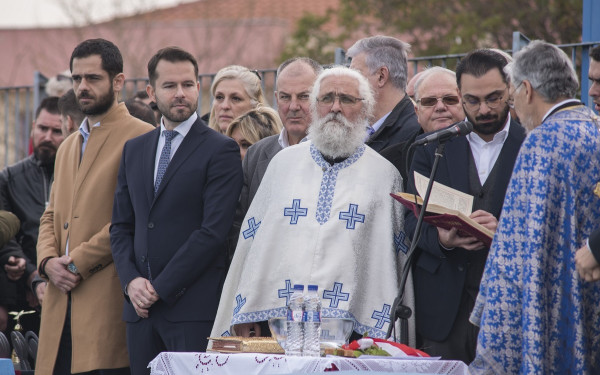 Παύλος Μελάς: Εκατοντάδες πιστοί στον αγιασμό των υδάτων στο δημοτικό κολυμβητήριο