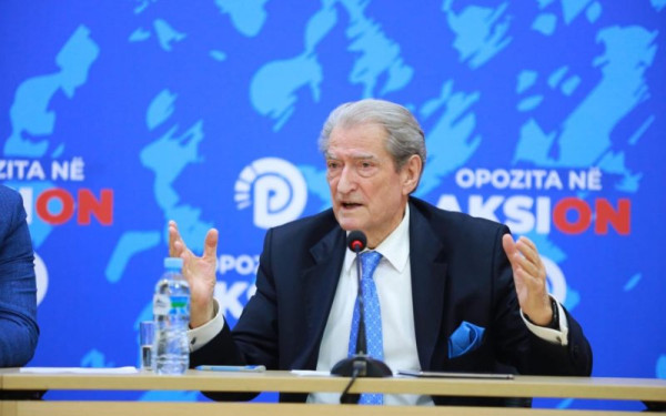 Αλβανία: Σε κατ' οίκον περιορισμό ο πρώην πρόεδρος Σάλι Μπερίσα