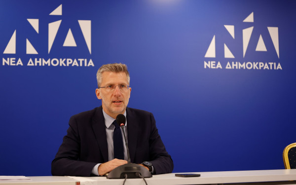 Άκης Σκέρτσος: Οι υπουργοί έχουν αυξημένη ευθύνη στη στήριξη των νομοσχεδίων (βίντεο)