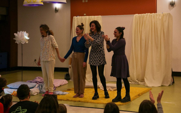 ΚΘΒΕ: Βρέφη και νήπια κάνουν τα πρώτα τους... βήματα στο θέατρο (φωτ.)