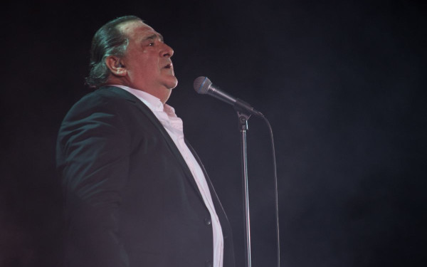 Βασίλης Καρράς: Σε λαϊκό προσκύνημα η σορός του στη Θεσσαλονίκη - Την Τετάρτη η κηδεία του στη γενέτειρά του