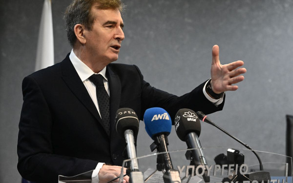 Χρυσοχοΐδης: «Τετραπλασιάσαμε τη δύναμη της Τροχαίας» (βίντεο)