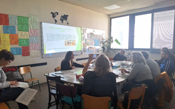 Ενημερωτικές συναντήσεις με πρόσφυγες για τη ζωή στην Ελλάδα διοργανώνει ο δήμος Νεάπολης-Συκεών