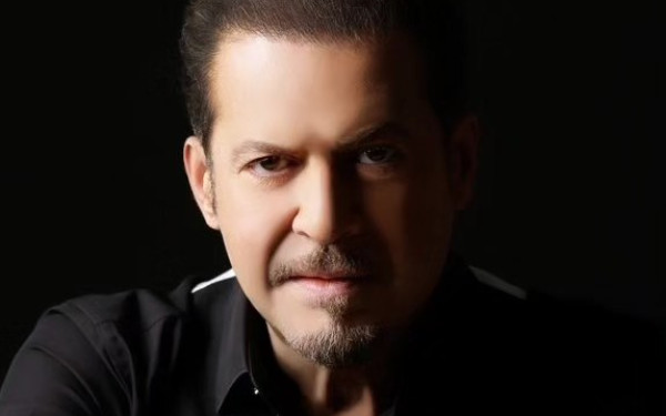 Πέθανε ο τραγουδιστής Χάρης Κωστόπουλος