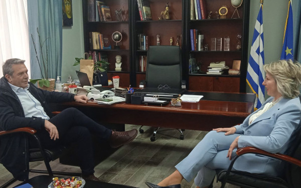 Συνάντηση εργασίας Δημάρχου Πολυγύρου με την Αντιπεριφερειάρχη Χαλκιδικής