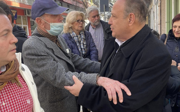 Θεσσαλονίκη: Ο Στέλιος Αγγελούδης επισκέφθηκε λαϊκή αγορά - Δείτε φωτογραφίες