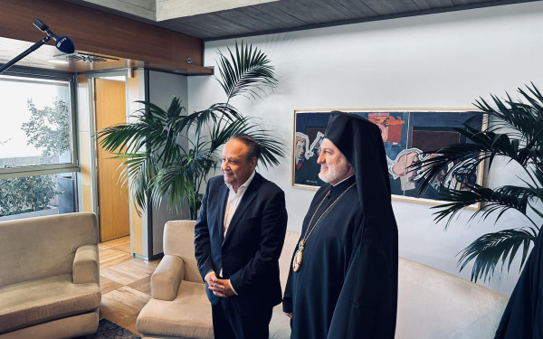 Η ανάπτυξη του θρησκευτικού τουρισμού στο επίκεντρο της συνάντησης Αγγελούδη με τον αρχιεπίσκοπο Αμερικής Ελπιδοφόρο (βίντεο, φωτ.)