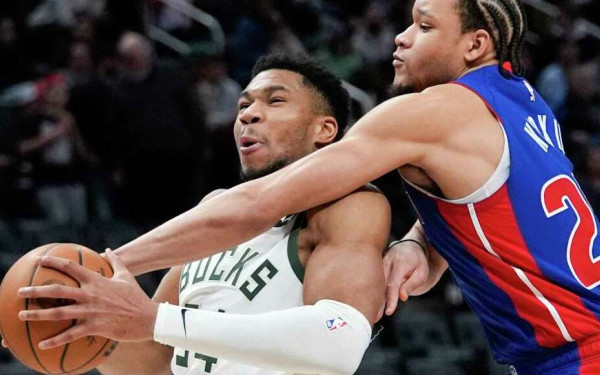 ΝΒΑ: Άγγιξε το triple-double ο Αντετοκούνμπο, γλίτωσαν το κάζο οι Μπακς (βίντεο)