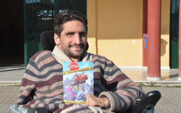 Δημήτρης Αντωνίου: Του ζήτησαν χαρτί να αποδεικνύει ότι δεν έχει δεξί χέρι για να βγάλει διαβατήριο - «Με ρώτησε πού είναι το χέρι μου...» (βίντεο)