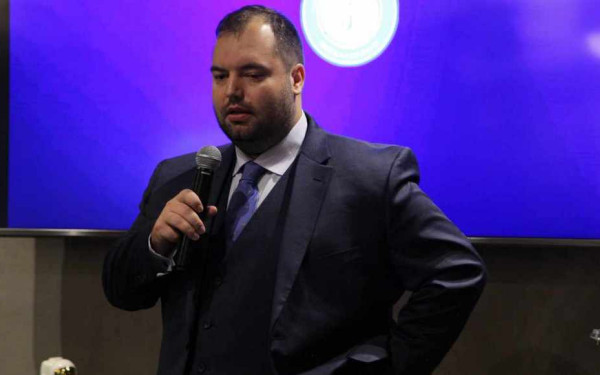 Μπάσκετ: Παρών για τον Ηρακλή ο Μάνσφιλντ - «Το δεύτερο καλύτερο πράγμα στη ζωή μου» (φωτ.)