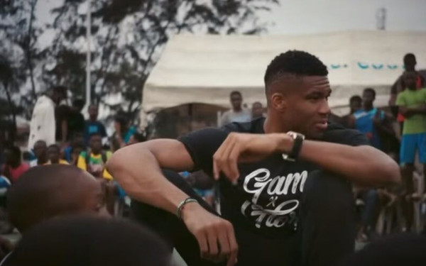 Γιάννης Αντετοκούνμπο:  Στον «αέρα» το βιωματικό ντοκιμαντέρ του «Ugo», από το ταξίδι του στη Νιγηρία (βίντεο)