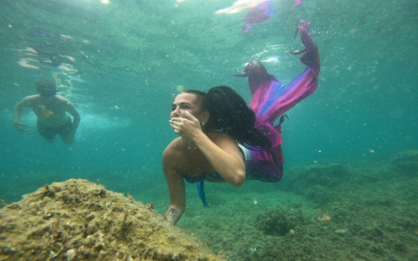 Θεσσαλονίκη: Μαθήματα για γοργόνες και σεμινάρια για υποβρύχια πασαρέλα