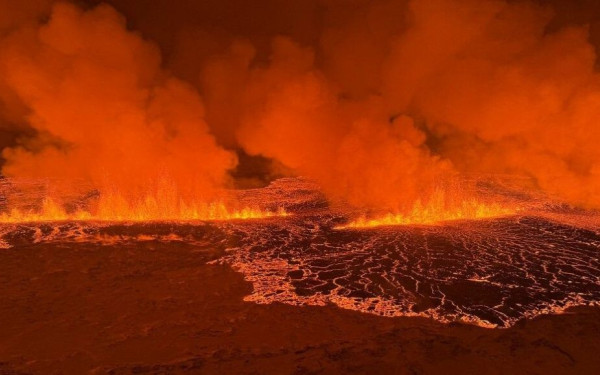 Εξερράγη ηφαίστειο στην Ισλανδία - Απομακρύνθηκαν χιλιάδες άνθρωποι (βίντεο)