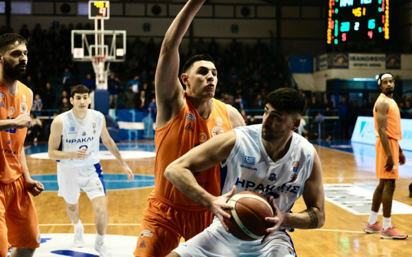 Μπάσκετ: Μπλακ-άουτ του Ηρακλή στο δεύτερο ημίχρονο και ήττα από την Μεγαρίδα (βίντεο)
